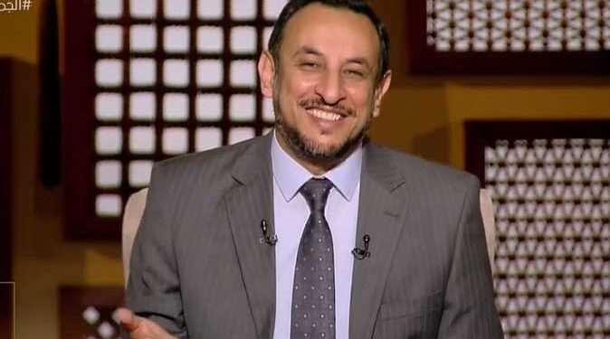 رمضان عبدالمعز: شكر الله لا يكتمل إلا ببر الوالدين